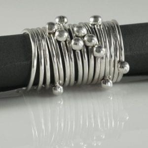 טבעת כסף דקה עם כדור